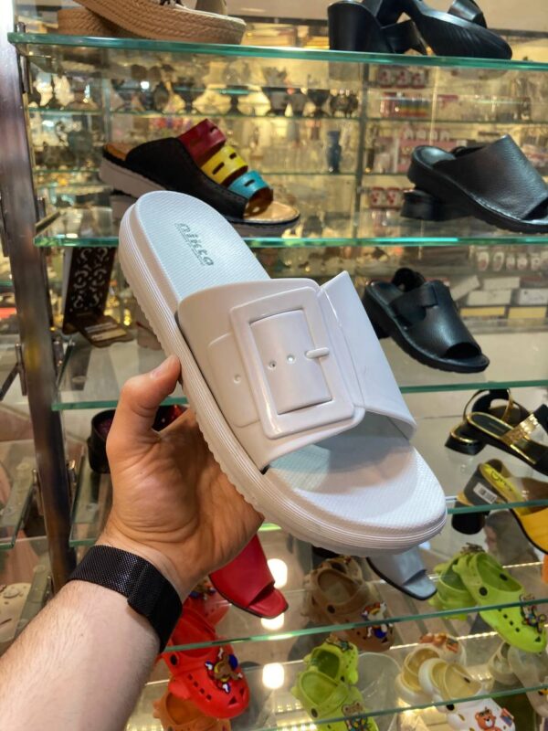 دمپایی زنانه نیکتا مدل سگک دار