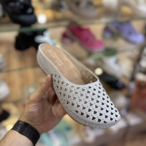 صندل طبی زنانه جلوبسته صحرت مدل آرشیدا بژ