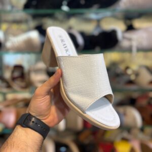 صندل مجلسی پاشنه دار رایکا سفید
